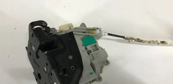 Audi A4 S4 B8 8K Rear door lock 8K0839016D