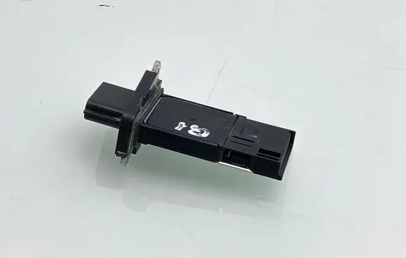 Nissan Qashqai Mass air flow meter 226807s000