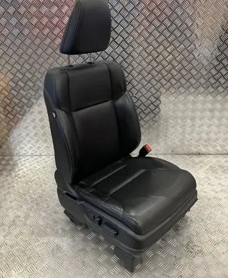 Honda CR-V Front passenger seat DG16841