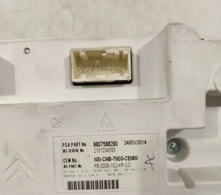 Peugeot 308 Speedometer (instrument cluster) 9807588280 2181034568