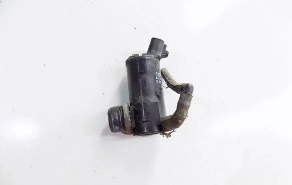 Toyota RAV 4 (XA10) Windscreen/windshield washer pump