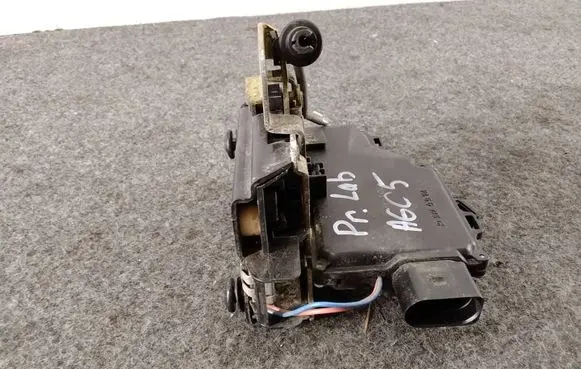 Audi A6 S6 C5 4B Front door lock PA6630XGF
