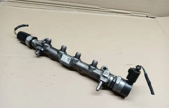 Volkswagen PASSAT B8 Fuel main line pipe 057130764AB 9409001820