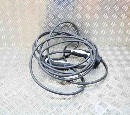 Mercedes-Benz E W213 Electric car charging cable A0005833001