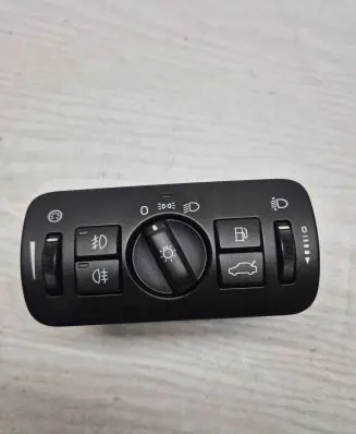 Volvo V70 Light switch 30739415 04066302 0527