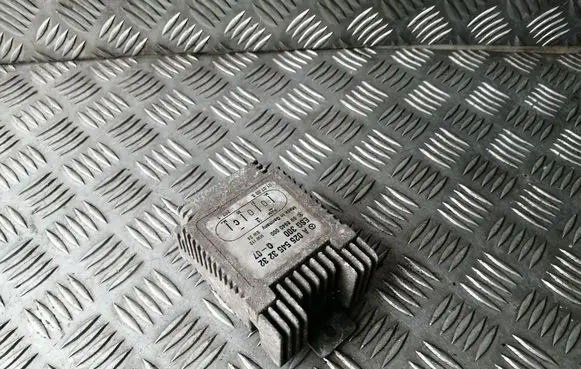 Coolant fan relay