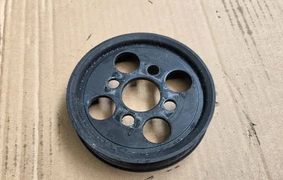 Volvo XC60 Power steering pump pulley 30731821