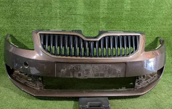 Skoda Octavia Mk3 (5E) Front bumper 5E0807221