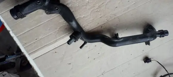 Audi A6 S6 C7 4G Engine coolant pipe/hose 06E121045AE