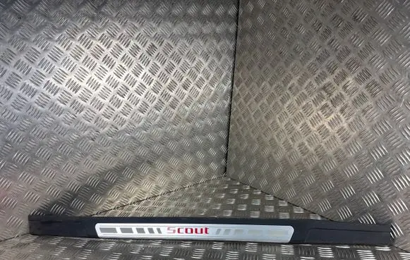 Skoda Octavia Mk2 (1Z) Front sill trim cover