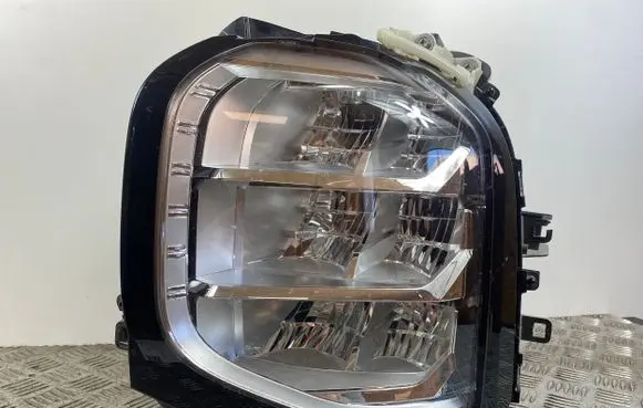 Mitsubishi Outlander IV Headlight/headlamp