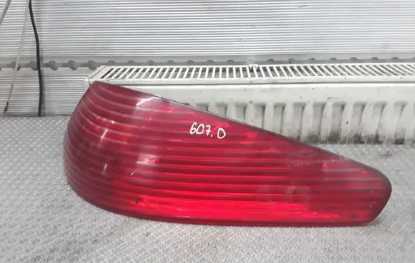 Peugeot 607 Rear/tail lights