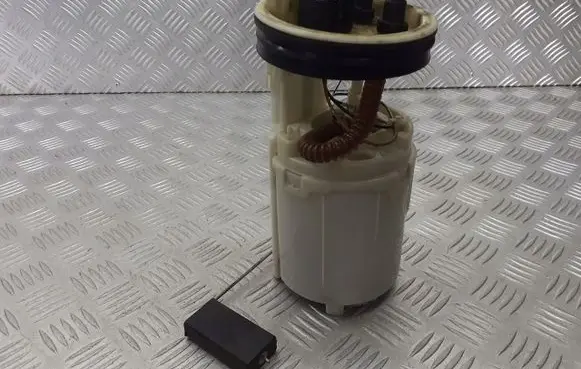 Volkswagen Polo IV 9N3 Mechanical fuel pump 6F0919051F