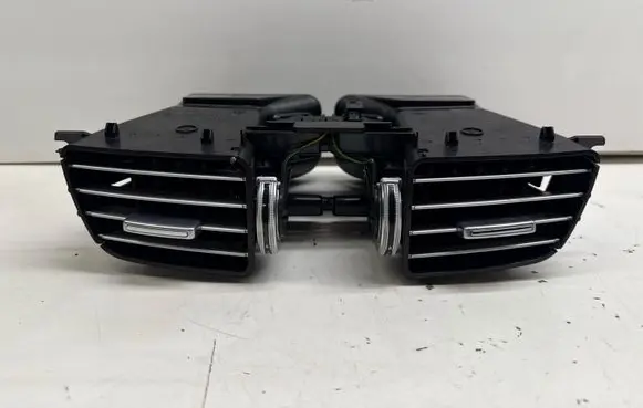 Mercedes-Benz E W212 Dash center air vent grill A2128303154