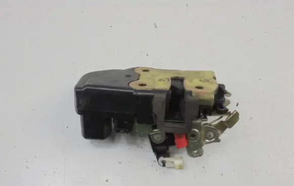 Chrysler Sebring (ST-22 - JR) Front door lock