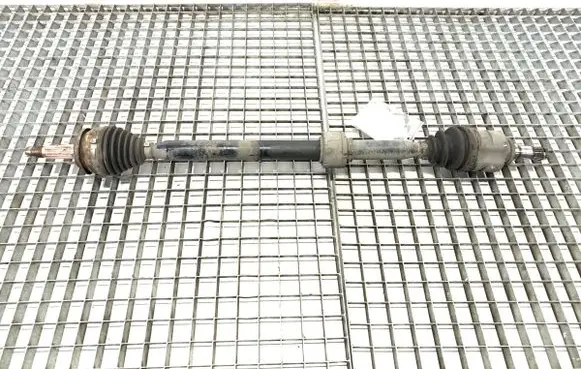 Toyota Avensis T270 Front driveshaft