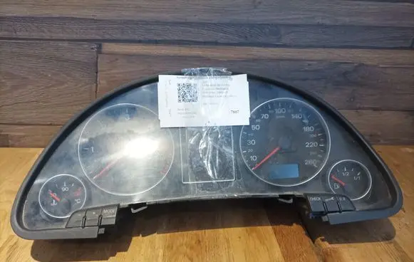 Audi A4 S4 B6 8E 8H Speedometer (instrument cluster) 1036901830 8E0920900P