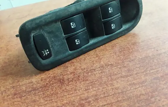 Renault Scenic II - Grand scenic II Electric window control switch 156018070