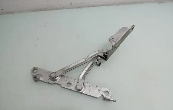 Volvo S80 Tailgate/trunk/boot hinge 30799274