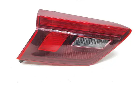 Tailgate rear/tail lights