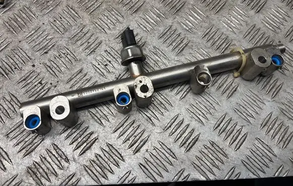 KIA Optima Fuel injection (other) 353002G700