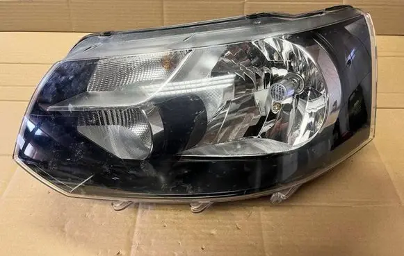 Volkswagen Transporter - Caravelle T5 Headlight/headlamp 7E1941015H 030125430100 7E1941015
