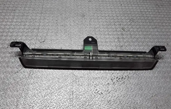 Volvo V70 Third/center stoplight
