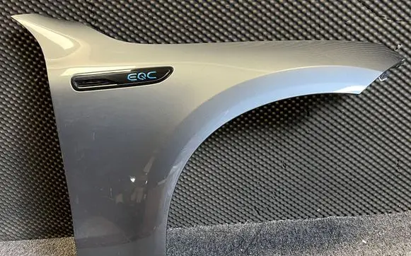 Mercedes-Benz EQC Fender