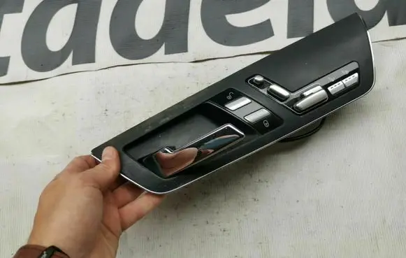 Mercedes-Benz S W221 Seat control switch A2218707051 2218707051