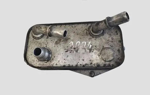 BMW 1 E81 E87 Engine oil radiator 752106405 3213345