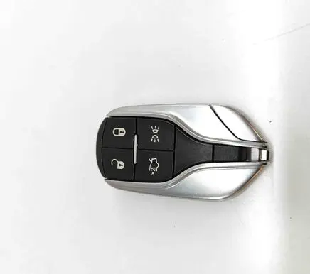 Maserati Ghibli Ignition key/card 673000106 670061894