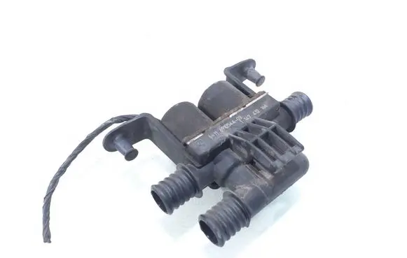 BMW X5 E70 Coolant heater control valve 6910544 1147412166 64116910544