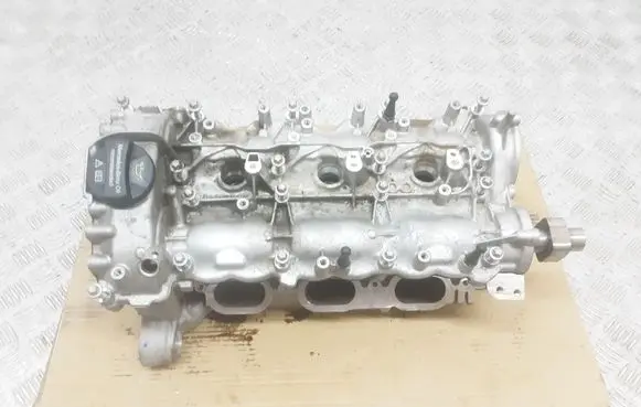 Mercedes-Benz C AMG W205 Engine head A2760161200 R2760162400