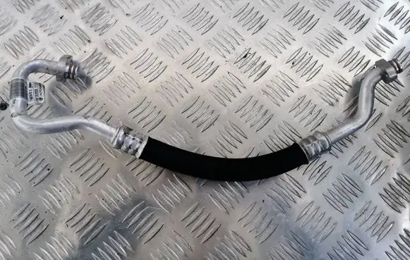 Opel Corsa F Air conditioning (A/C) pipe/hose 9829525880