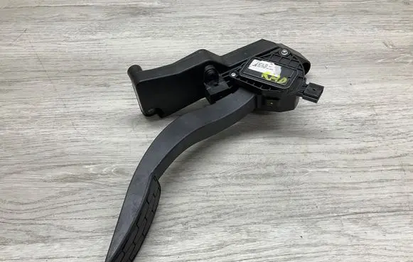 Jaguar F-Pace Accelerator throttle pedal J8A29F836BC