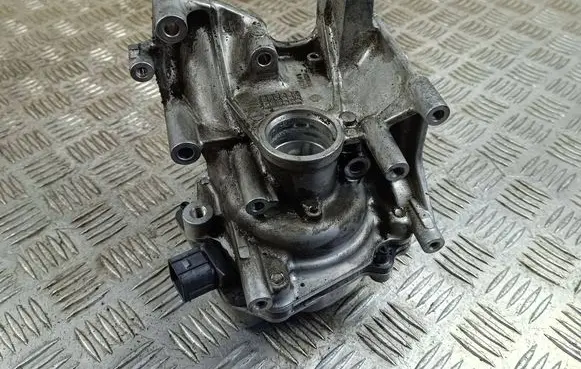 Honda CR-V Water pump 6MA01122221 0272
