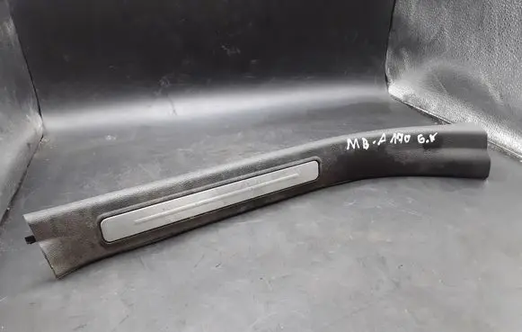 Mercedes-Benz A W169 Rear sill trim cover A1696800974