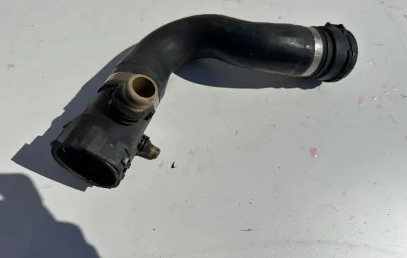 BMW X3 F25 Engine coolant pipe/hose 7634449 16188010 TB1ST0NB
