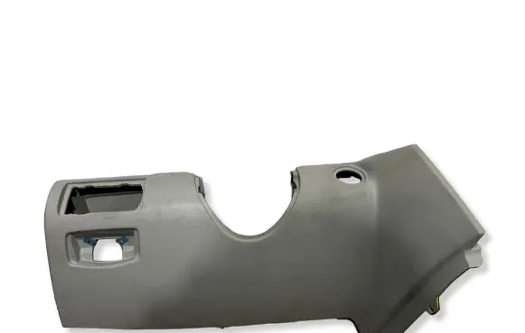 Mercedes-Benz ML W164 Dashboard lower bottom trim panel A1646803587
