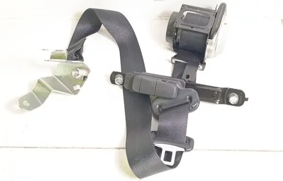 Nissan Leaf II (ZE1) Front seatbelt 638265001D 640767800C