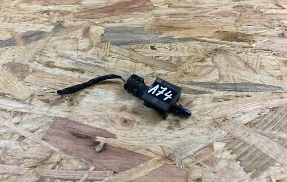 BMW 7 G11 G12 Sensor 9869799