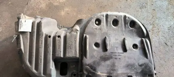 Lexus ES VII XZ10 Engine splash shield/under tray 5841533080