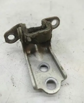 Subaru Outback Rear door lower hinge