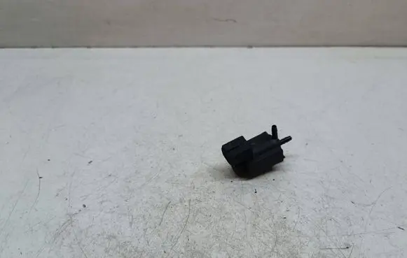 BMW 6 F12 F13 Vacuum valve 7810831