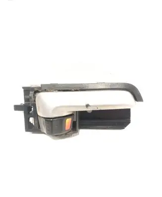 Suzuki SX4 Front door interior handle