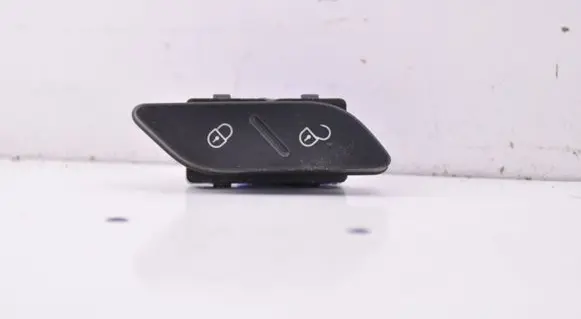 Volkswagen Golf VI Central locking switch button 5K0962125