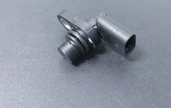 Mercedes-Benz C AMG W205 Camshaft position sensor A2709050400 2709050400 0232103125