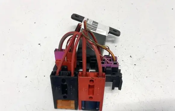 Audi A6 S6 C5 4B Fuse box set 8a0937530