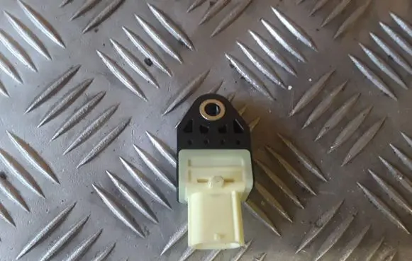 Subaru Forester SH Airbag deployment crash/impact sensor 98237AG000