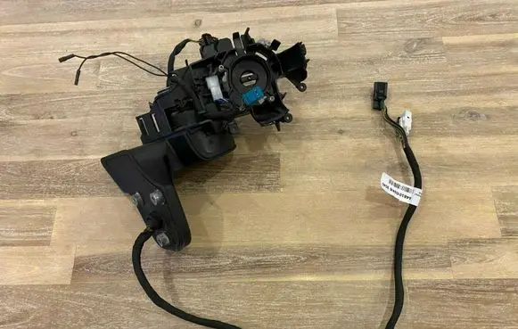 Mercedes-Benz G W461 W463 1st Gen Front door electric wing mirror A4638109416 A6322194
